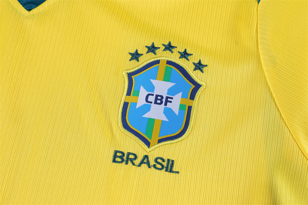 B329 サッカーユニフォーム ブラジル代表 2026/2030年シーズン ホーム