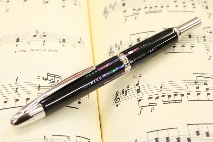 PILOT - PILOT パイロット 万年筆 キャップレス螺鈿 水面 ミナモ 細字 楽天市場】パイロットPilot 万年筆キャップレス螺鈿 全3柄 水面