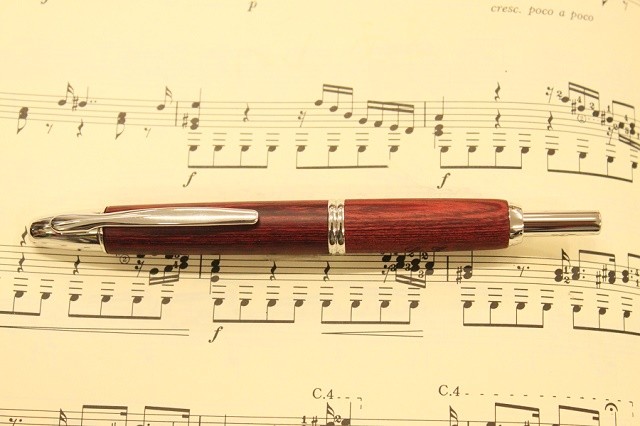 PILOT（文具） PILOT 万年筆 キャップレス 木軸 ディープレッド