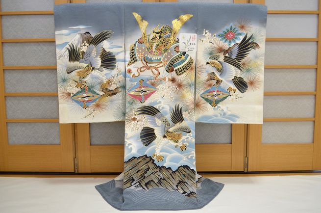 お宮参り 着物 男 正絹初着 男の子産着 兜 刺繍 鷹 グレー地 om-m-903