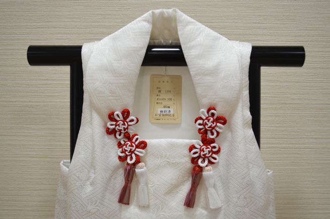 女の子 七五三 かわいい被布 白 正絹 刺繍柄 日本製3歳用 ngs-hifu-28