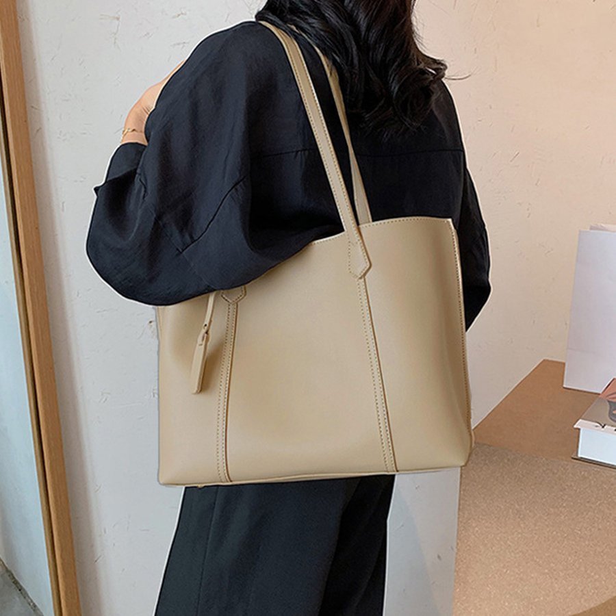 トートバッグ レディース A4 大容量 手提げ 鞄 おしゃれ PU