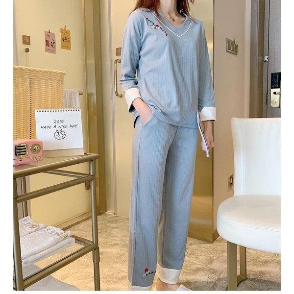 【ル・シャ 】ルームウェアー パジャマ Vネック 花柄 春　夏 楽天市場】上品！高級感 シルク風 パジャマ ルームウェア 上下