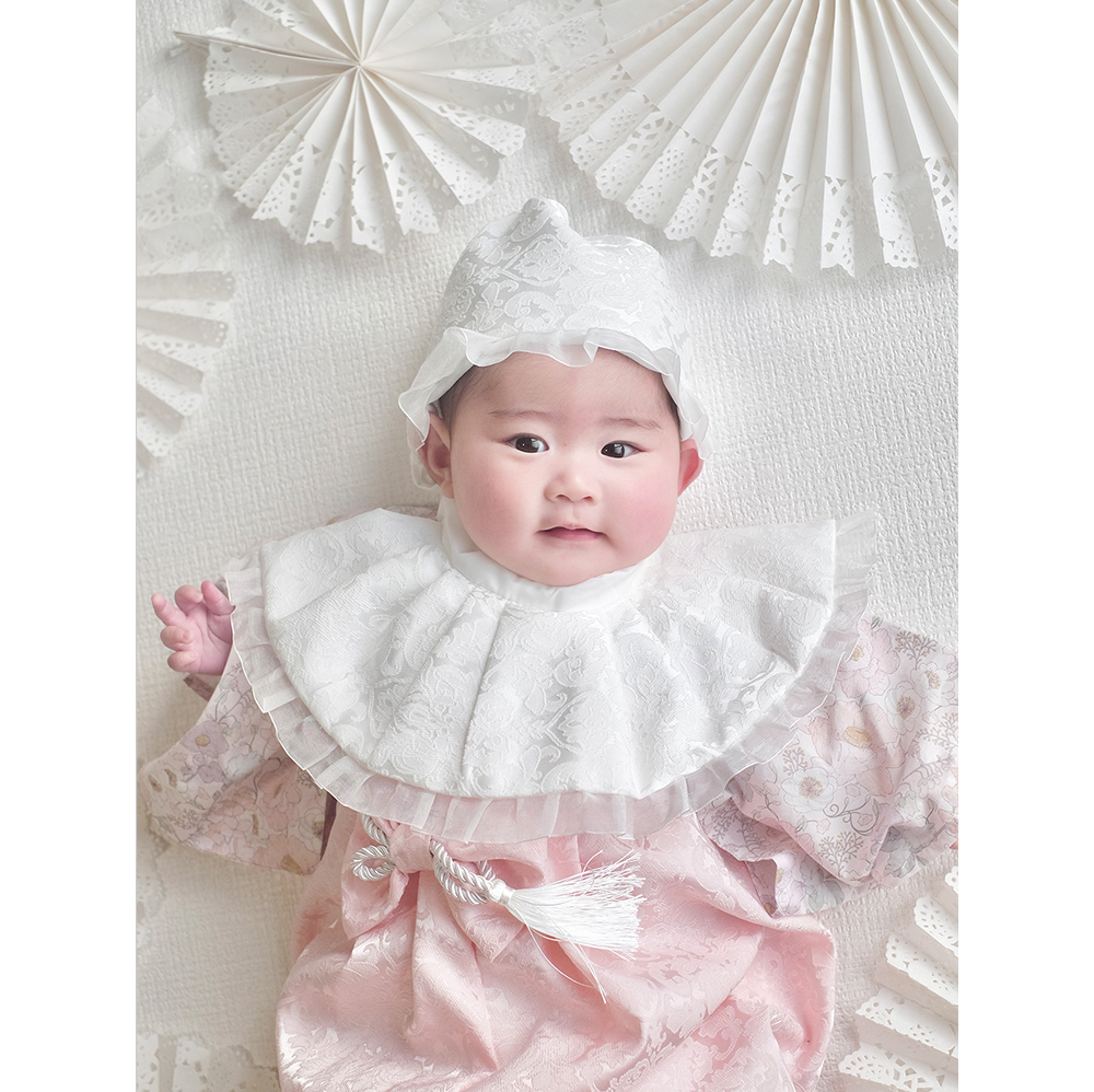 GUCCI 3点セット　ベビー服 ボディスーツ 帽子 スタイセット　よだれかけ GUCCI 3点セット ベビー服 ボディスーツ 帽子 スタイセット よだれかけ