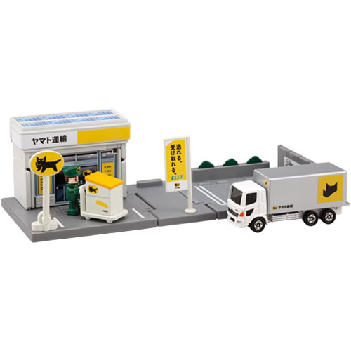 トミカタウンまとめ売り　おまけトミカあり 送料無料 トミカタウン ヤマト運輸営業所 トミカ、配達員、小物付き