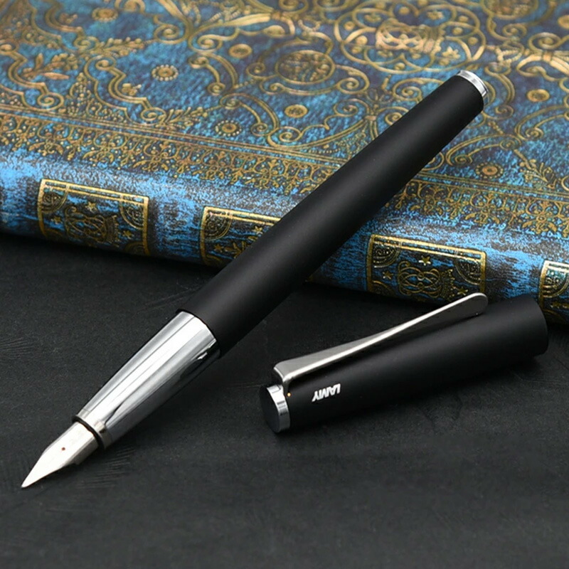 オーダー品＊Lamiyさん専用 LAMY 素彫り名入れ ラミー 万年筆 スチールペン先 ステュディオ