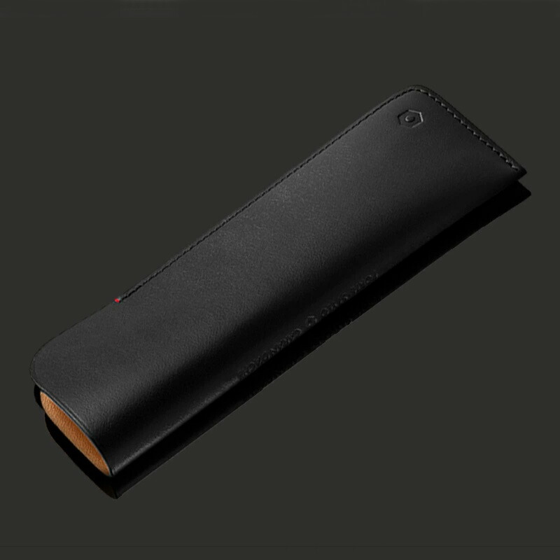 CARAN d'ACHE（カランダッシュ） ペンケース ラ ラコレクションクール