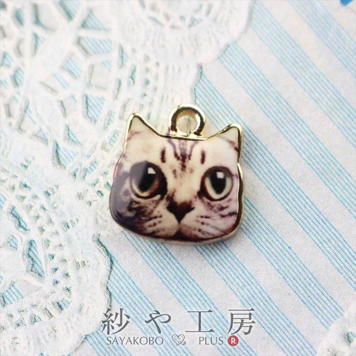 新品未使用！VALENTINO 猫の顔チャーム　ピアス チャーム 猫 アメリカンショートヘア カン付 ブラウン 15mm 1個 金属