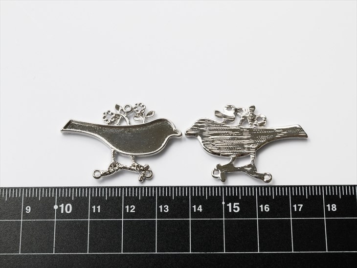 ミール皿 鳥 カン付 アクセサリー パーツ シルバー 25mm 2個 チャーム  