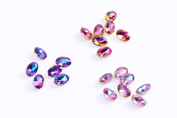ガラスラインストーン Vカット しずく型 オーバル 4×6mm（15ヶ