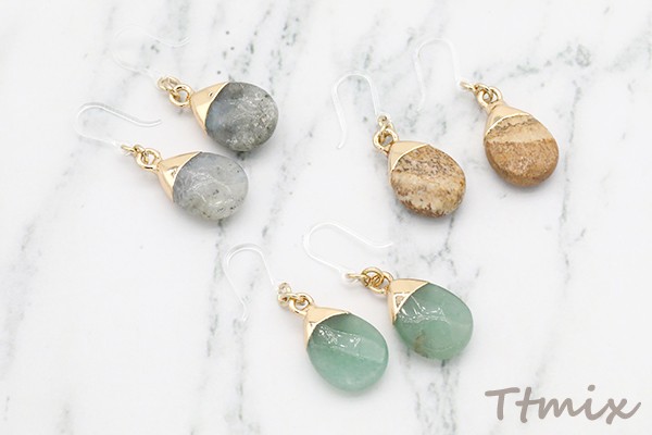 天然石樹脂ピアス 樹脂フックピアス 雫型【1ペア】 : ビーズアンド