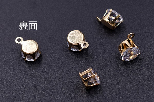 一粒ジルコニアストーンチャーム ラウンド カン付き 6×8mm クリスタル