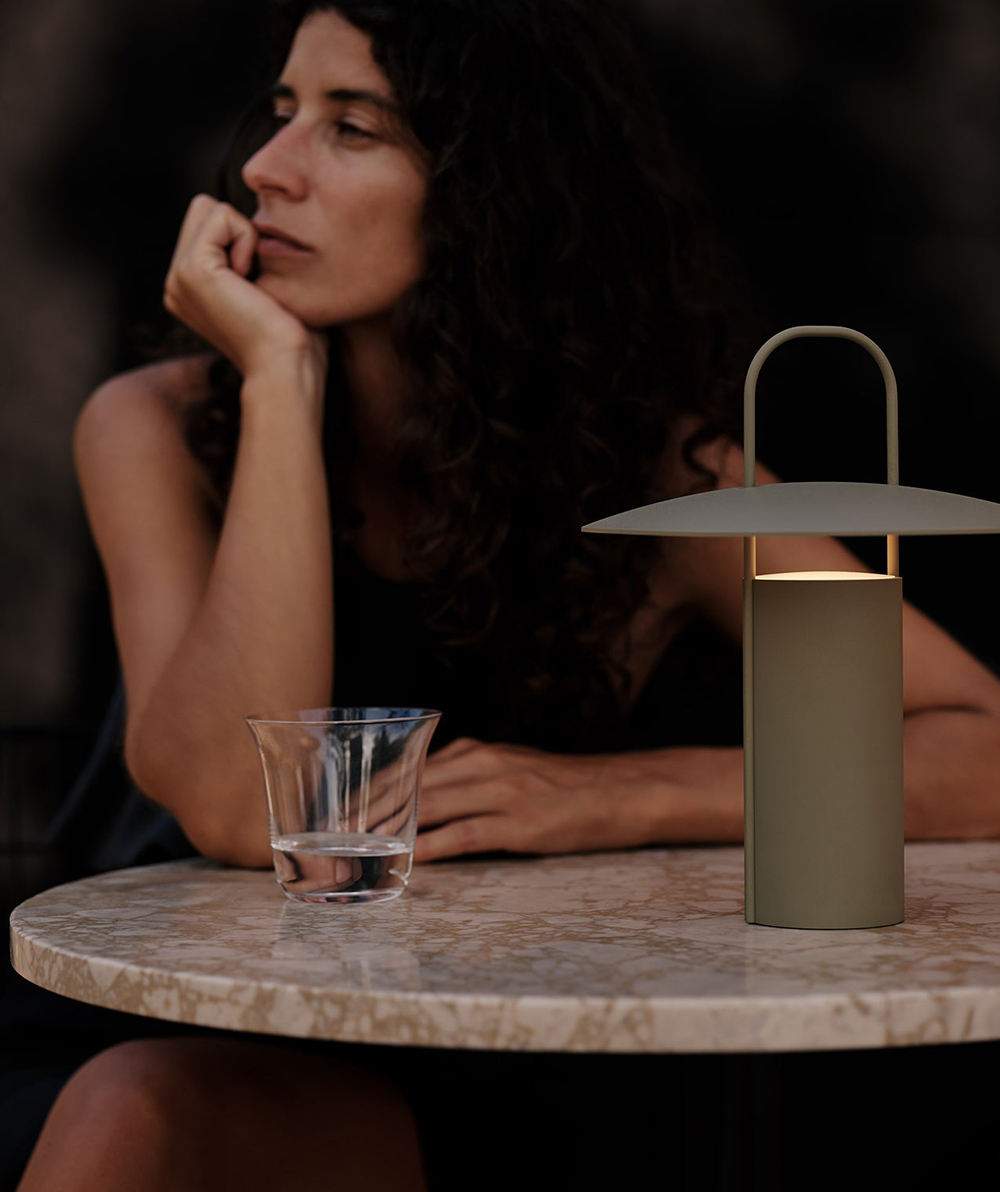 アペックス（APEX） レイ テーブルランプ ポータブル おしゃれ