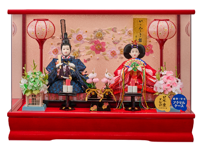 ひな人形 ひな祭 雛人形ケ−ス 愛里小三五親王飾 赤 v243-257  アクリル繊維容れもの パウダーコンパクト 軽さ 桃の節句 ★大きさ 横×奥×高(珊):48×29×33 記念、行事用品-ベビー、キッズ、マタニティ-雛人形