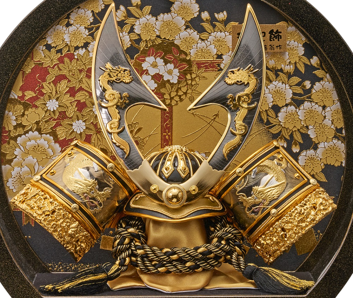 五月人形 端午の節句 兜ケース 藤翁作 剣竜 盛上げ大鍬型の兜 v255-746 アクリルケース コンパクト 軽量　★サイズ 横×奥×高(cm):35×16×36_2