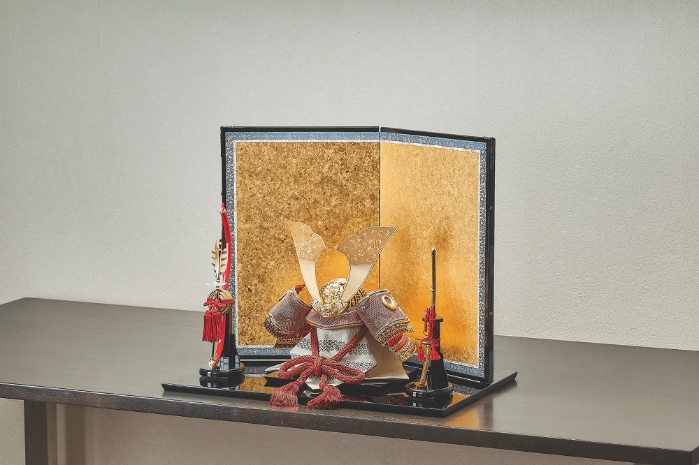 五月人形 兜平飾り ぼかし金に金色に鏨彫の大兜 SG-4912 創作作品