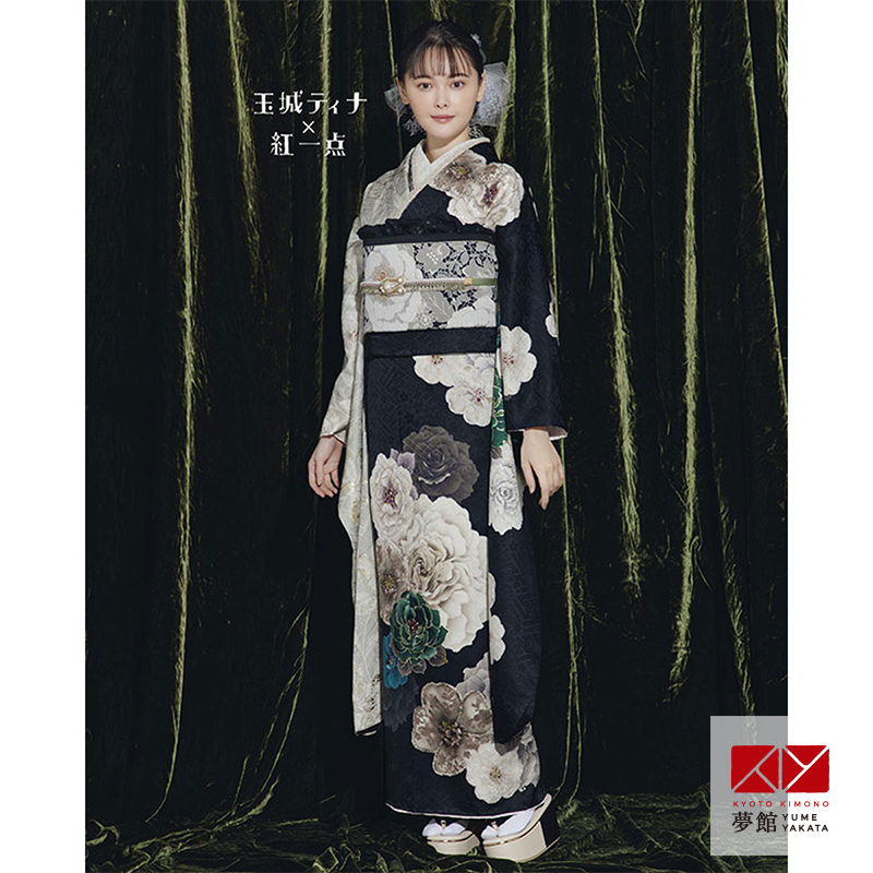 振袖レンタル 玉城ティナ×紅一点 黒×ベージュ 薔薇にレース花 成人式 振袖レンタル 玉城ティナ×紅一点 黒×ベージュ 薔薇にレース花 成人式