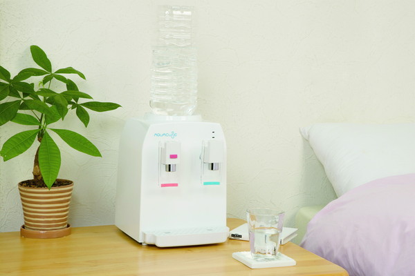 コンパクトウォーターサーバー AQUACUBE2 ホワイト 完成品 a25057