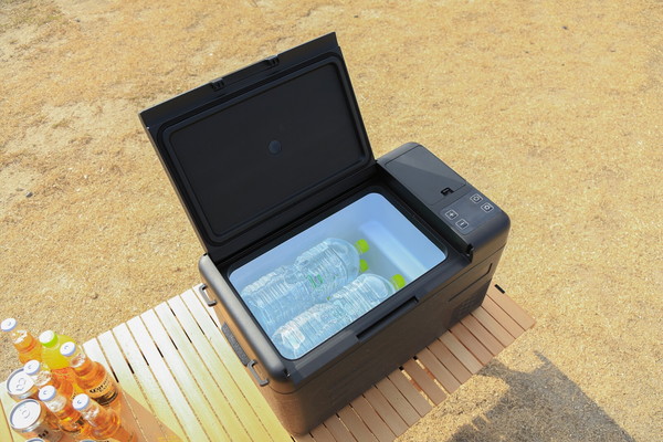 22L車載対応冷凍冷蔵庫 キッチン 冷蔵庫 冷凍庫 ポータブル冷蔵庫