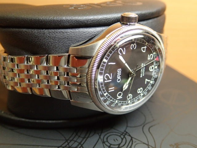 Oris Aquis Date Upcycle with Multi-color Dial | Lee Michaels