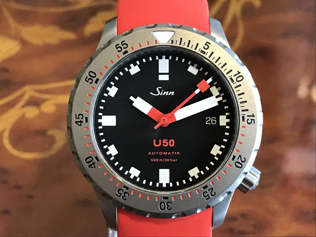 ジン 腕時計 SINN U50 レッドシリコンラバーベルト仕様 分割払いもOKです 【豪華プレゼント ...