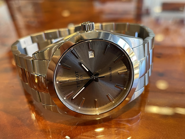 TISSOT ティソ 腕時計 ジェントルマン クォーツ チタンケース