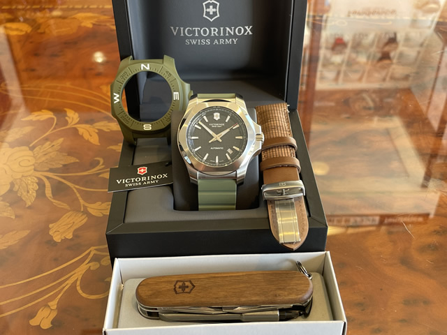 VICTORINOX ビクトリノックス 腕時計VICTORINOX 特別限定セット