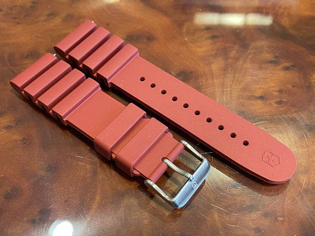 Victorinox ピンク アナログ時計 交換バンド付き