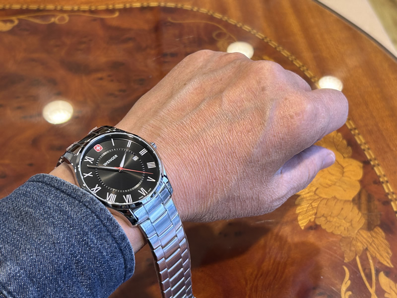 新品登場 メンテナンス済み】スイス製Wenger メンズ 5 フィールドウォッチ 時計