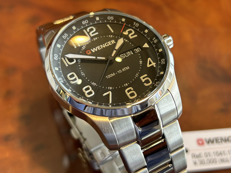 ウェンガー 腕時計 WENGER Attitude アティチュード デイデイト 42mm ブラック文字盤 01.1541.128 クォーツ 国内正規品の画像