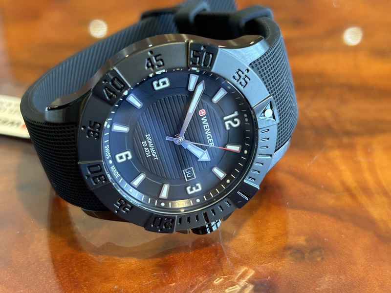 【あすつく】 ウェンガー WENGER 腕時計 Seaforce シーフォース 43mm ブラック文字盤 01.0641.134 クォーツ 国内正規品