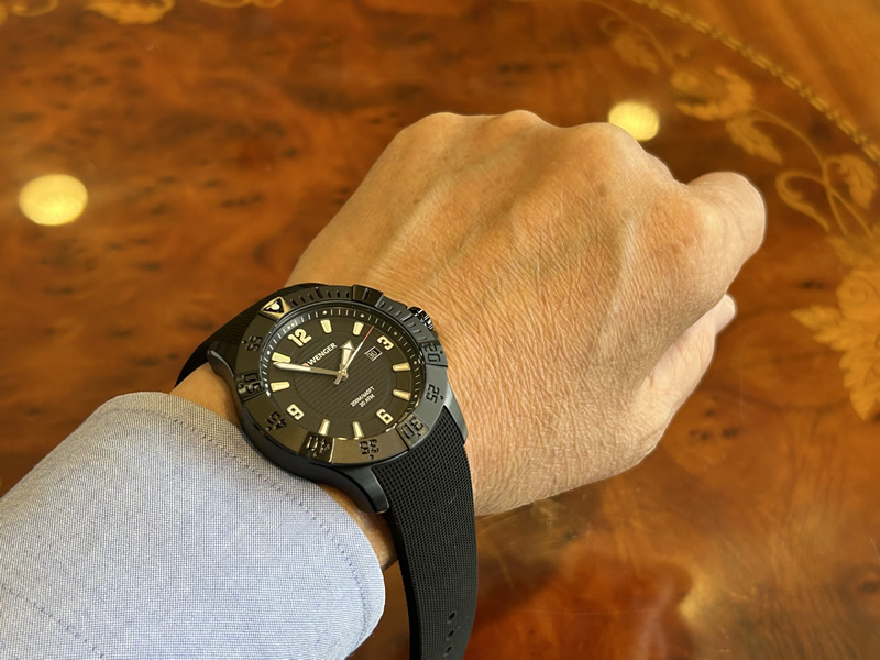 【あすつく】 ウェンガー WENGER 腕時計 Seaforce シーフォース 43mm ブラック文字盤 01.0641.134 クォーツ 国内正規品