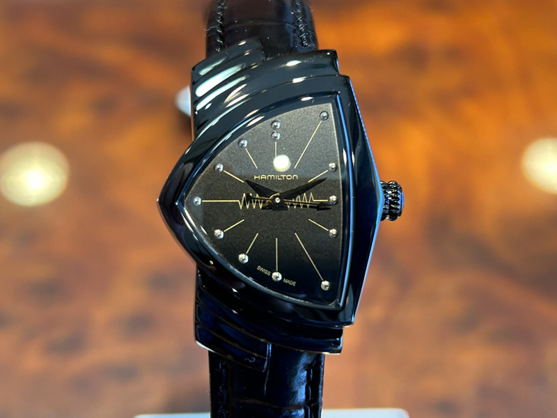 ハミルトン 腕時計 HAMILTON ブラック＆ゴールド コレクション ベンチュラ S Quartz クオーツ 24mm x 37,4mm　 H24201730