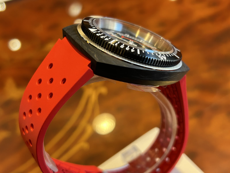 ティソ 腕時計 TISSOT シデラル マーブル調 フォージドカーボンケース T145.407.97.057.02の画像