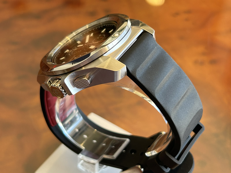 ビクトリノックス 腕時計 イノックス クロノ VICTORINOX I.N.O.X. Chrono ブラック 241983 [正規輸入品]の画像