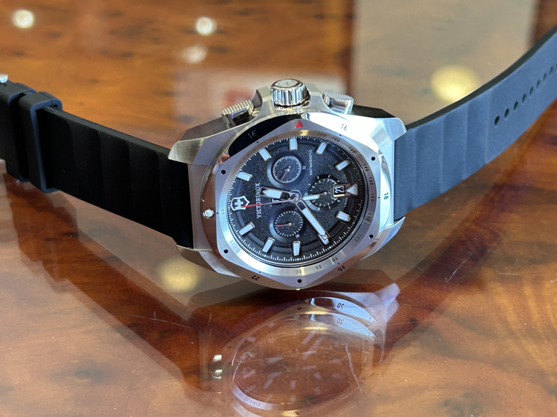 ビクトリノックス 腕時計 イノックス クロノ VICTORINOX I.N.O.X. Chrono ブラック 241983 [正規輸入品]の画像