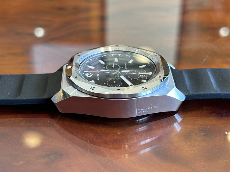 ビクトリノックス 腕時計 イノックス クロノ VICTORINOX I.N.O.X. Chrono ブラック 241983 [正規輸入品]の画像