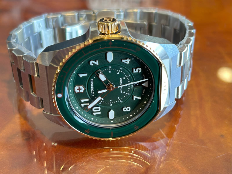 victorinox-swiss-army-journey-