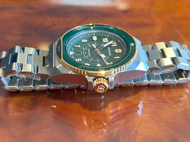 victorinox-swiss-army-journey-