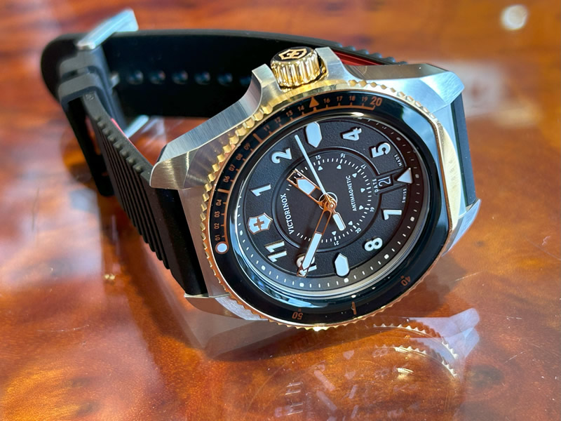 VICTORINOX（ビクトリノックス） ジャーニー Journey 1884 ブラック 