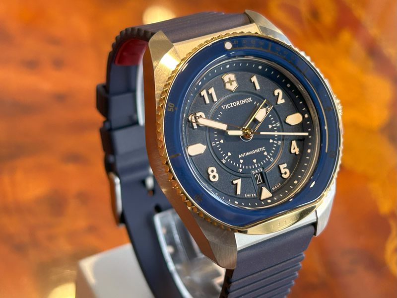 【新品】ジャーニー VICTORINOX（ビクトリノックス） ジャーニー Journey 1884 ネイビー