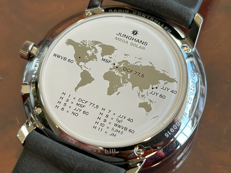 ユンハンス 腕時計 マックスビル バイユンハンス メガソーラー 多周波 