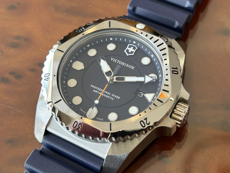 ダイバーズウォッチ ステンレススチール VICTORINOX ビクトリノックス 腕時計 DIVE PRO ダイブプロ