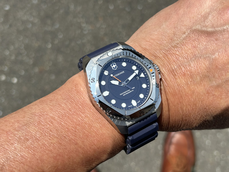 VICTORINOX ビクトリノックス 腕時計 DIVE PRO ダイブプロ