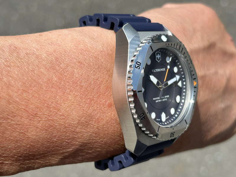 VICTORINOX ビクトリノックス 腕時計 DIVE PRO ダイブプロ