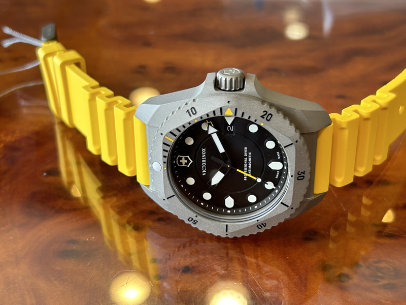 VICTORINOX ビクトリノックス 腕時計 DIVE PRO ダイブプロ