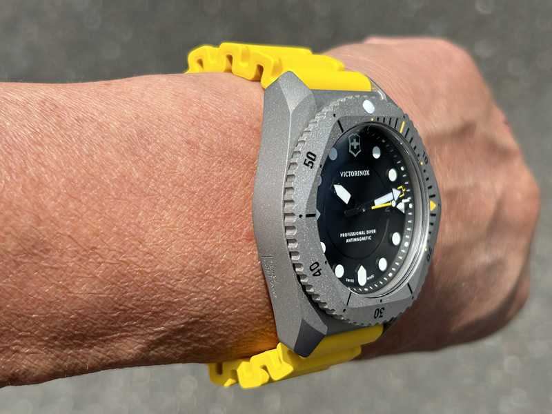 VICTORINOX ビクトリノックス 腕時計 DIVE PRO ダイブプロ