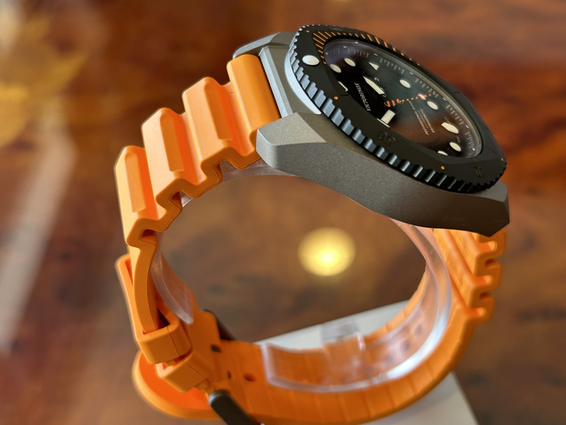 タマリダーツ　シルバー VICTORINOX ビクトリノックス 腕時計 DIVE PRO ダイブプロ