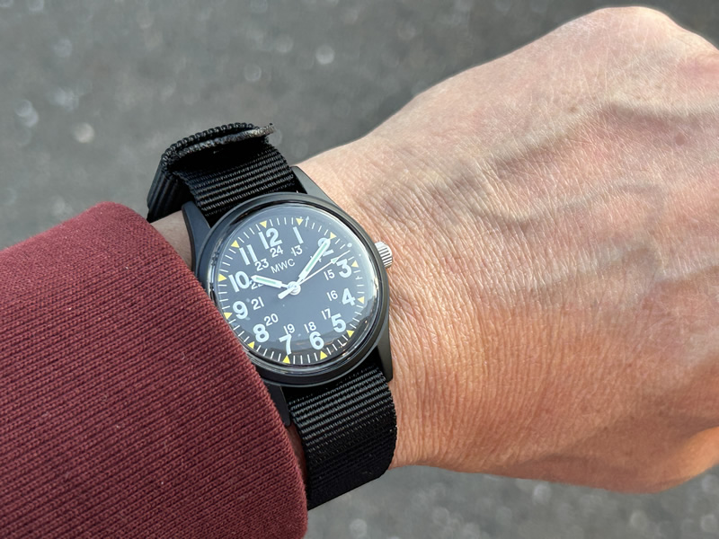 MWC ミリタリー ウォッチ カンパニー 33mm ボーイズ（男女兼用