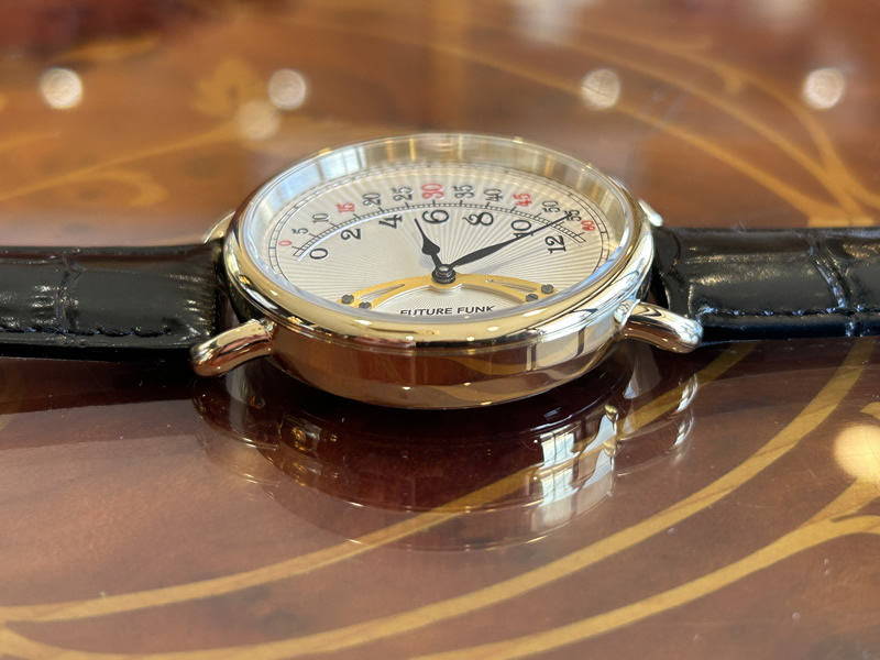 FUTURE FUNK（フューチャーファンク） レトログラード 腕時計